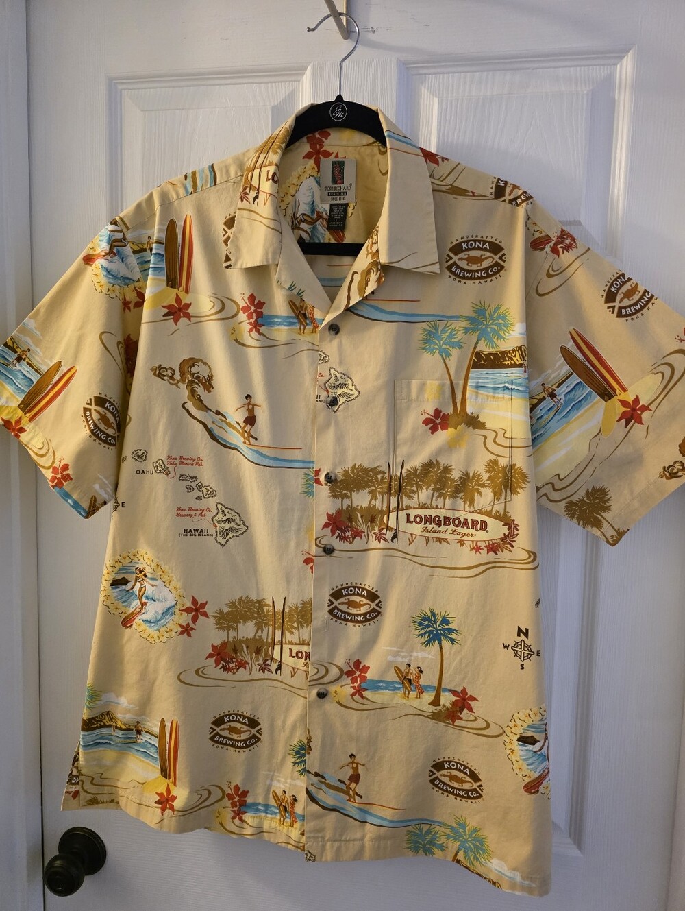Tori Richard Reto Graphic Print Aloha Shirt